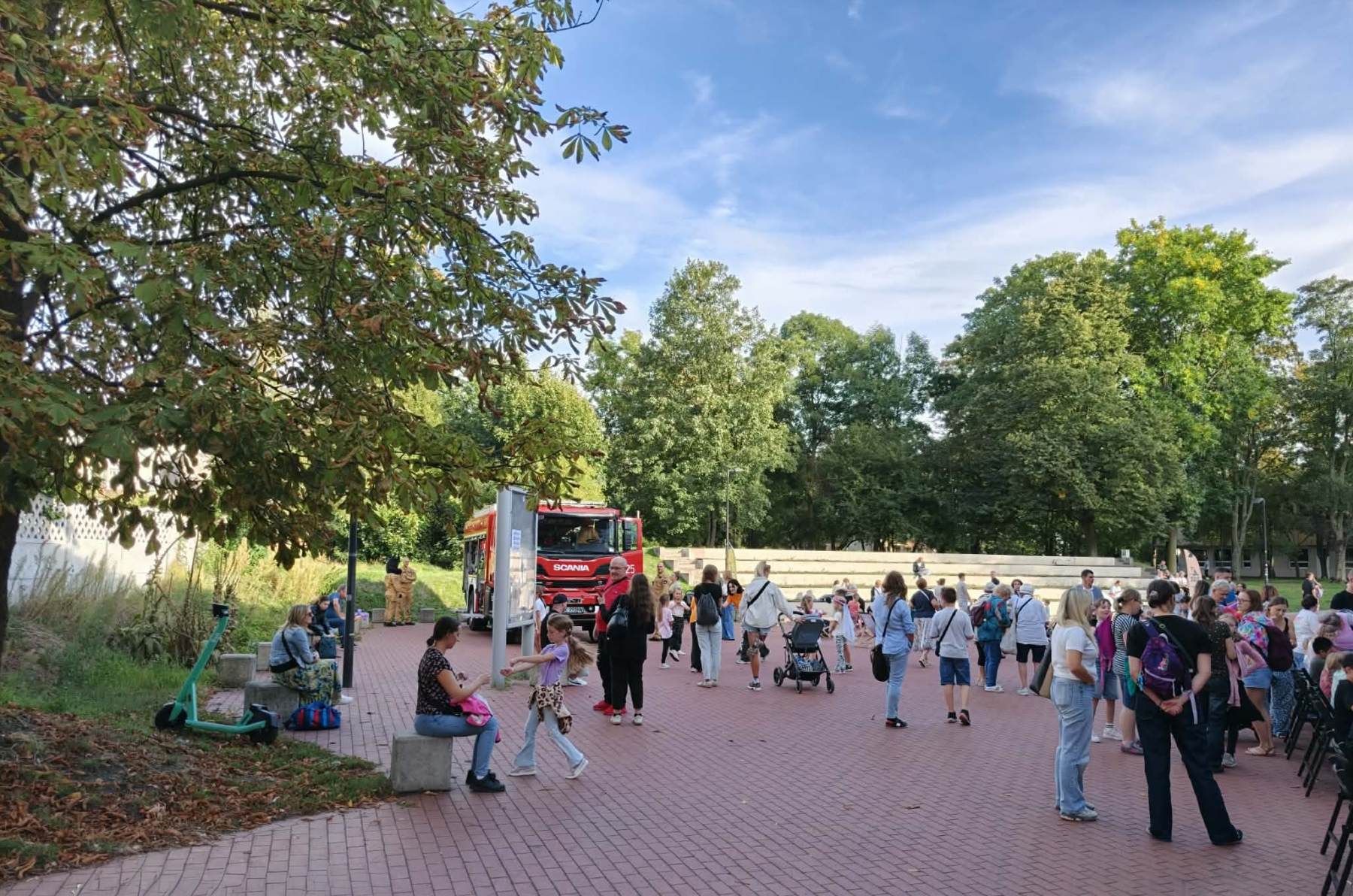 Odsłonięcie beboka Hildzia przy MDK Koszutka Filia Dąb – 2026-09-04