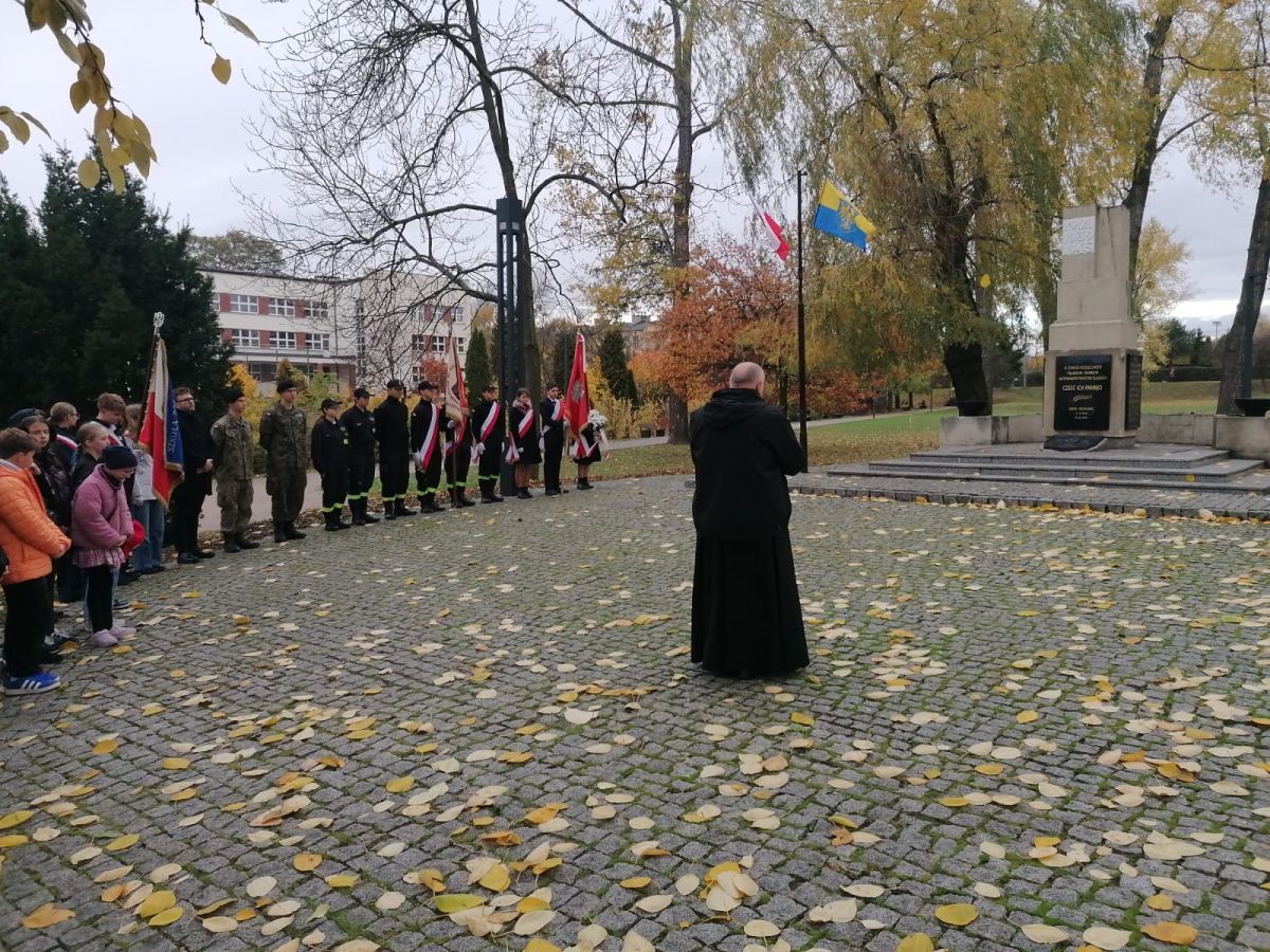 Skwer Fojkisa oraz cmentarz - 2025-10-30