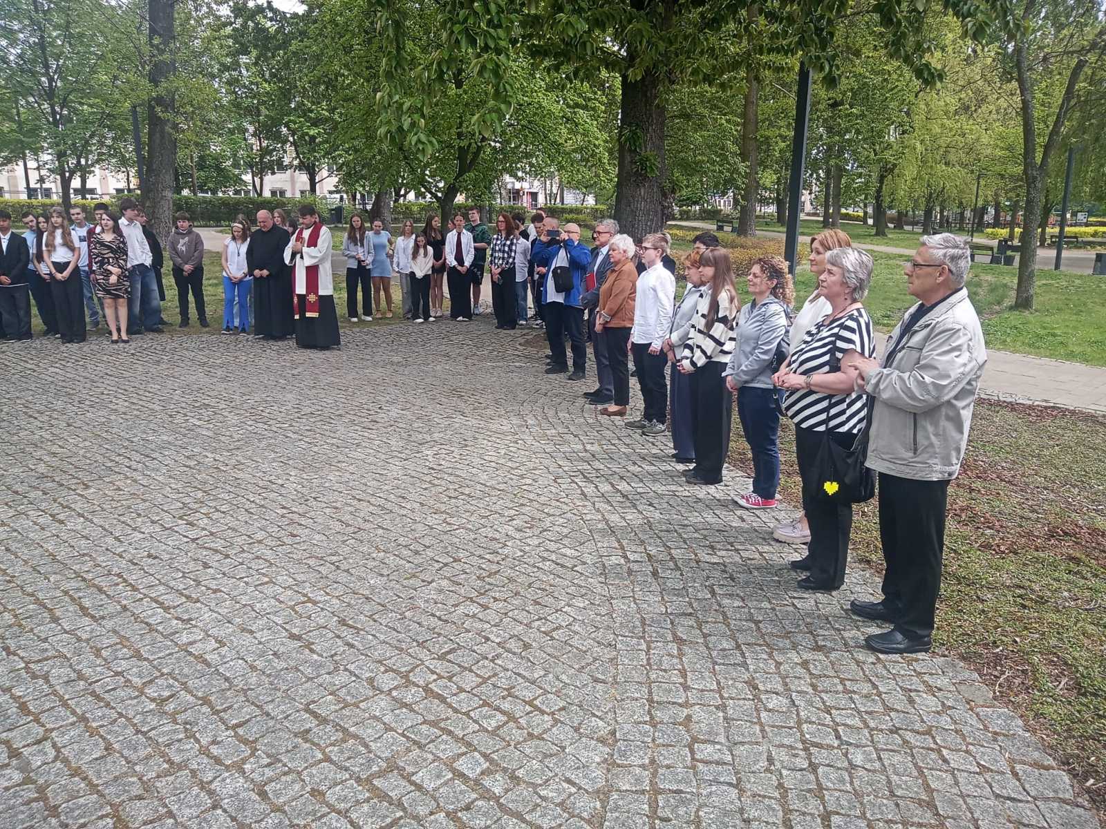 Uroczystości pod pomnikiem - 2026-05-07