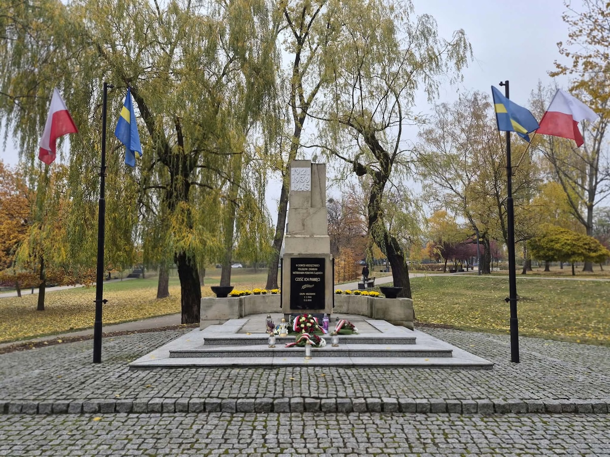 Uroczystości pod pomnikiem na Skwerze W. Fojkisa – 29.10.2026